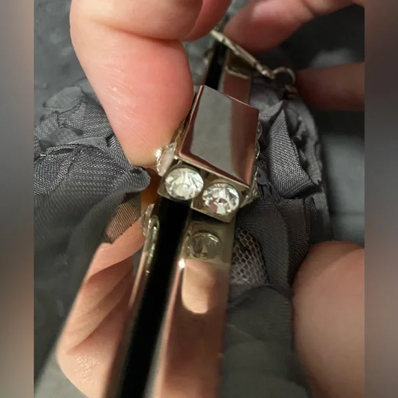 Versona Gray/Silver Floral Sequin Clutch Bag Removable Straps NWT - Picture 5 of 11